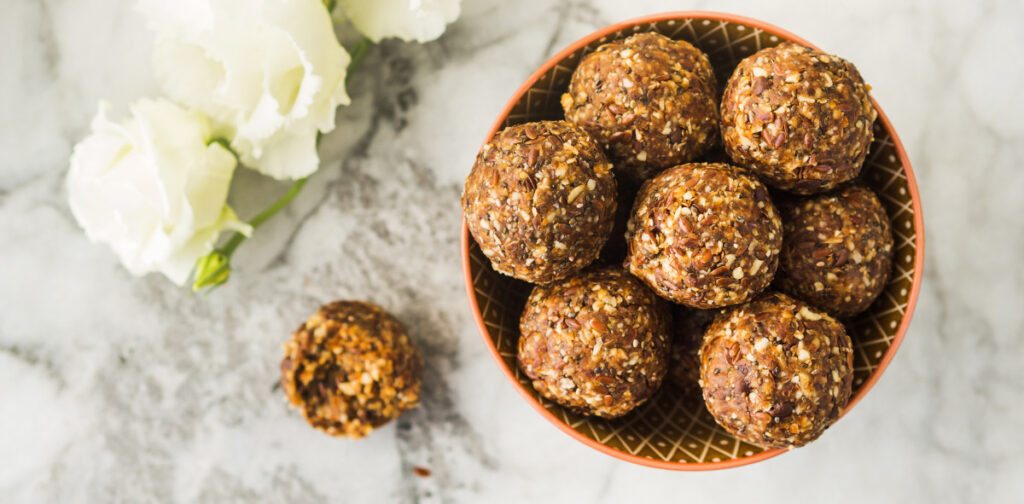 No bake power bites are an easy, nutritious and delicious treat for you and your loved ones, these won't weigh you down either!